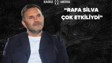 Okan Buruk, bir televizyon programında Rafa Silva'nın Süper Lig’deki etkili performansını değerlendirdiği sırada çekilen görsel.