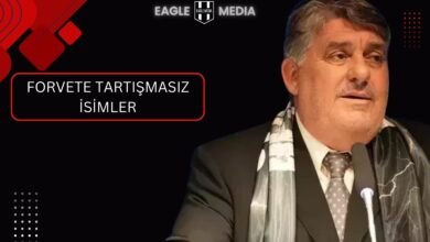 Beşiktaş Başkanı Serdal Adalı mikrofon başında; arka planda “Forvete Tartışmasız İsimler” başlığıyla, Abraham, Beto, Weghorst gibi yıldız oyuncuların yer aldığı transfer gündemini simgeleyen görsel.