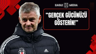 Beşiktaş Teknik Direktörü Ole Gunnar Solskjaer, siyah montuyla objektife gülümsüyor. Yanında “Gerçek gücünüzü gösterin!” yazısı yer alıyor.