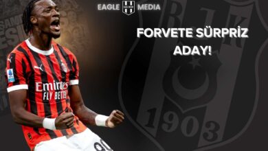 AC Milan formasıyla gol sevincini yaşayan güçlü santrfor, Beşiktaş’ın transfer listesindeki forvet adayları arasında öne çıkıyor. Arka planda Beşiktaş arması ve “Forvete Sürpriz Aday!” başlığı dikkat çekiyor. Görsel, Beşiktaş’ın 2025 transfer gündemine vurgu yapıyor.