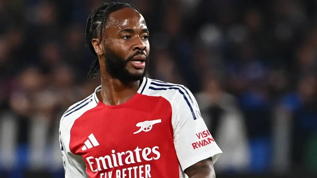 Beşiktaş'tan Sürpriz Temas! Yıldız İsimle Görüşüldü Ama… 3 Transfer çalışmalarını sürdüren Beşiktaş, dünyaca ünlü futbolcu Raheem Sterling ile iletişime geçti. Siyah-beyazlı yönetim, İngiliz yıldızın şartlarını öğrenmek amacıyla bir görüşme gerçekleştirdi. Transfer çalışmalarını sürdüren Beşiktaş, dünyaca ünlü futbolcu Raheem Sterling ile iletişime geçti. Siyah-beyazlı yönetim, İngiliz yıldızın şartlarını öğrenmek amacıyla bir görüşme gerçekleştirdi.