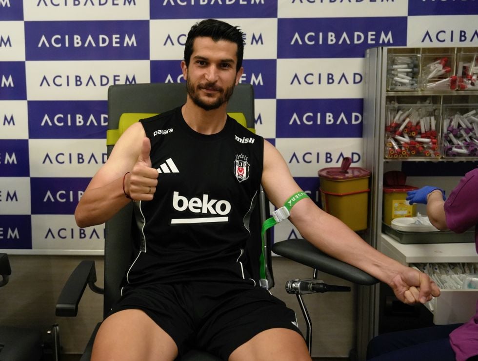 Beşiktaş'ta Yeni Sezon Hazırlıkları Başladı! Sağlık Kontrolleri Tamamlandı 4 Beşiktaş'ın yabancı oyuncularından Joao Mario, Jonas Svensson, Keny Arroyo, Milot Rashica, Bakhtiyor Zainutdinov, Al Musrati, Jean Onana ve Gedson Fernandes de sağlık kontrollerini tamamladı. Kapsamlı Muayene Süreci