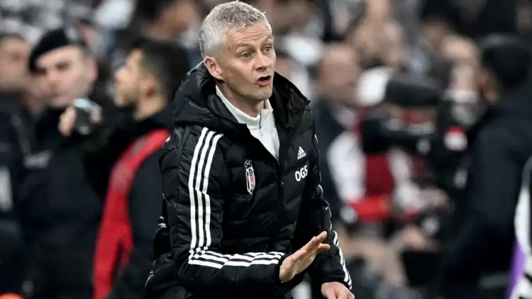 Ajax, Beşiktaş’ın Genç Yıldızına Teklifte Bulundu! 4 Beşiktaş Başkanı Serdal Adalı, Ajax'ın Mustafa Erhan Hekimoğlu için yaptığı teklife hayır dedi! Hollandalı devi, genç yetenek için girişimde bulunmuş ancak siyah-beyazlı kulüpten olumsuz yanıt aldı. Solskjaer'in Planları
