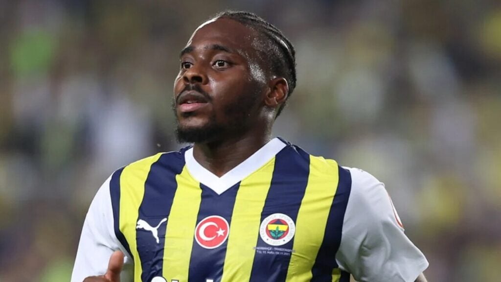 Beşiktaş, Osayi-Samuel'den Yanıt Bekliyor 2 Beşiktaş, sağ bek pozisyonunu güçlendirmek için gözünü Osayi Samuel’e çevirmiş durumda. Siyah-Beyazlı yönetim, oyuncuya resmi teklifini iletti ancak Nijeryalı futbolcudan henüz net bir yanıt alınamadı. Beşiktaş, Osayi-Samuel'den Yanıt Bekliyor