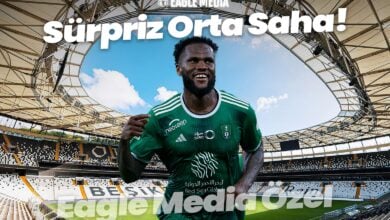 Son olarak Suudi Arabistan ekibi Al-Ahli’de forma giyen 28 yaşındaki Fildişi Sahilli orta saha oyuncusunun, menajerler aracılığıyla Beşiktaş’a önerildi. Kariyerinde Atalanta, Milan ve Barcelona gibi dev kulüpler bulunan Kessié, güçlü fiziği ve dinamizmiyle tanınıyor.