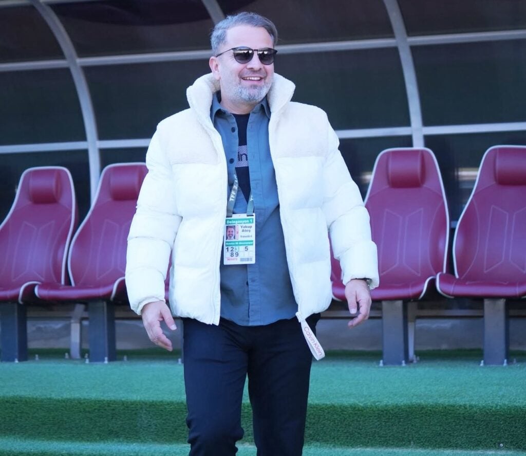 Sivasspor'dan Sessiz ve Kritik Hamle: Yakup Ateş ile Anlaşma Sağlandı 2 Sivasspor, sportif direktörlük için Yakup Ateş ile anlaşma sağladı. Bu hamle kulübün gelecek planlarını nasıl etkileyecek, detaylar burada. Sivasspor, sportif direktörlük için Yakup Ateş ile anlaşma sağladı. Bu hamle kulübün gelecek planlarını nasıl etkileyecek, detaylar burada.