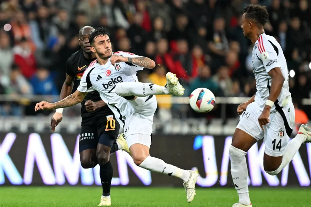 Emirhan Topçu'dan Özel Açıklamalar
Emirhan Topçu