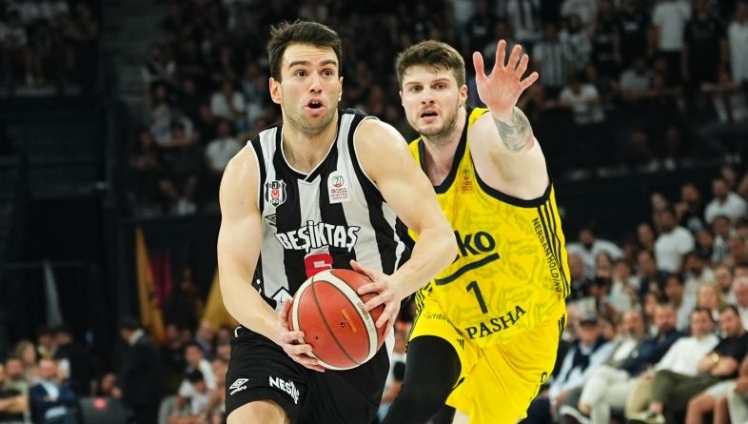 Berk Uğurlu
Beşiktaş GAİN’de Dört İsimle Yola Devam Kararı!
