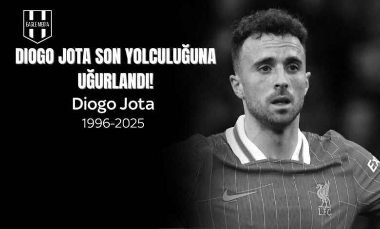 Diogo Jota Son Yolculuğuna Uğurlandı 1 Portekizli futbolcu Diogo Jota, son yolculuğuna uğurlandı. Jota'nın vefatı, futbol dünyasında büyük bir üzüntüyle karşılandı. Herkes, onun sahadaki mücadelesini ve oyununa olan tutkusunu unutmayacak. Ailesi, arkadaşları ve takımı, onu son bir kez uğurlamak için bir araya geldi. Diogo Jota Son Yolculuğuna Uğurlandı!