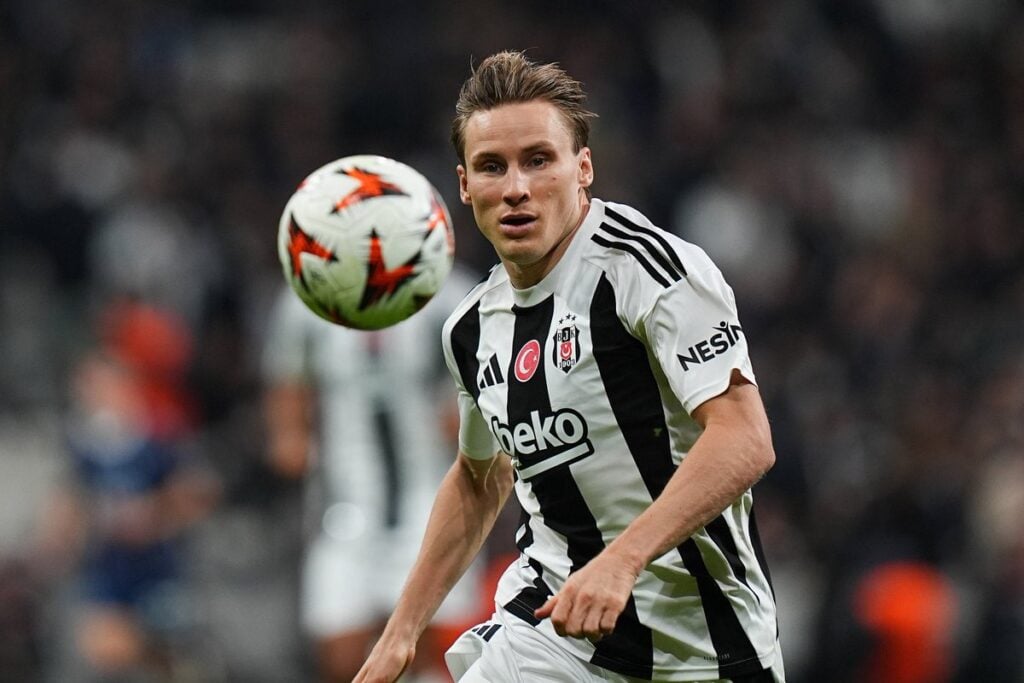 Beşiktaş'ta Yaprak Dökümü Başlıyor!
Jonas Svensson