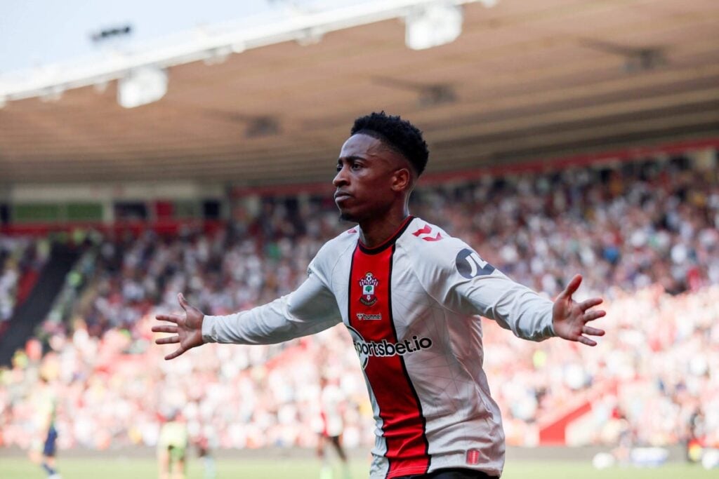 Walker Peters’ın İstanbul’a Gelişi Ertelendi
Kyle Walker-Peters