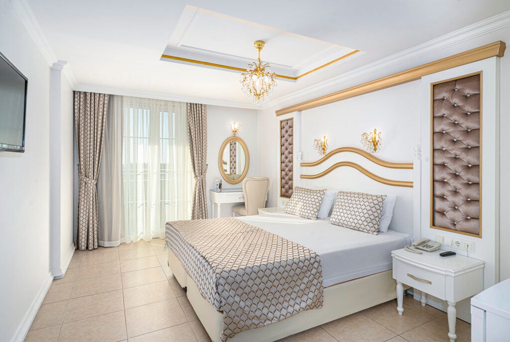 Modern Saraylar Otel