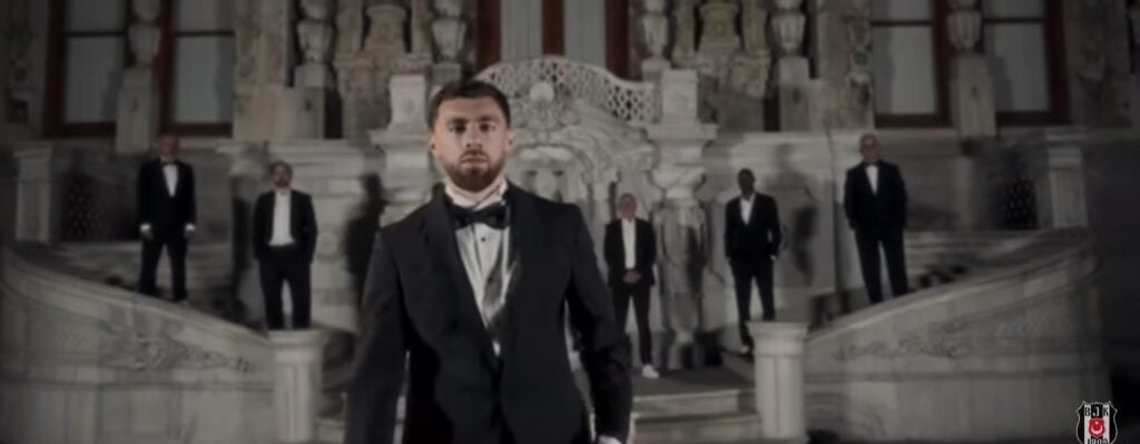 Boğaz’ın Gölgesinde Efsanelerle Karşılandı!