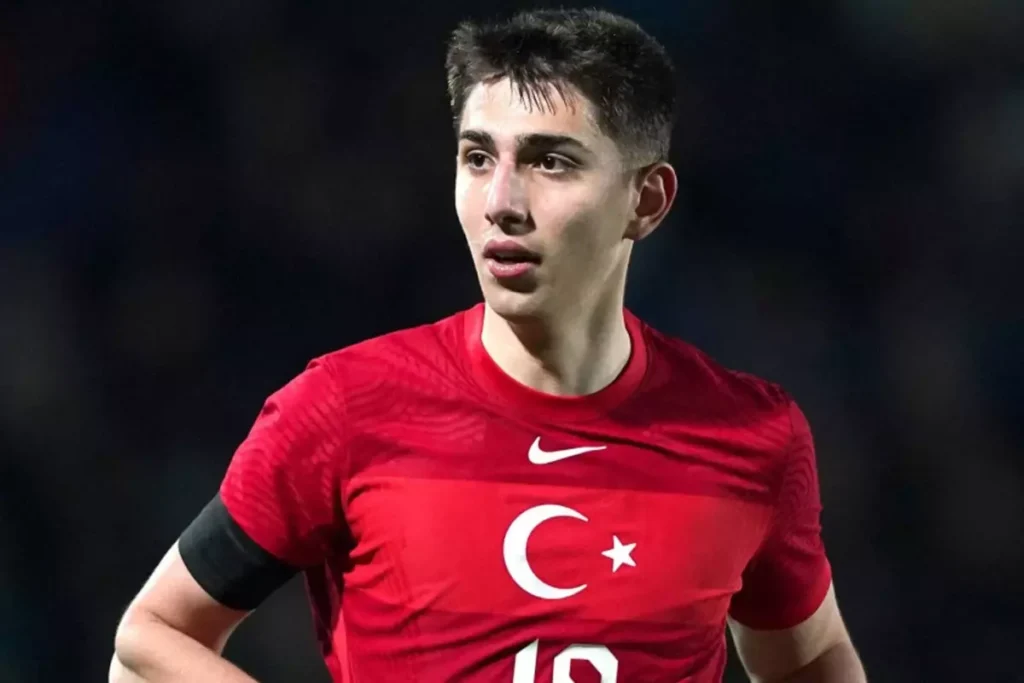 Solskjaer, Demir Ege'yi 11'de Görüyor!
Demir Ege Tıknaz